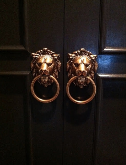 Doorknocker: The Lion's Gate